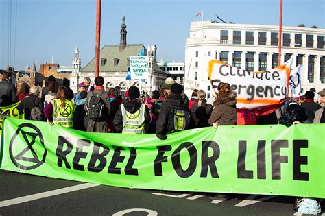 London Calling; Een explosie van rauwe energie en politieke rebellie